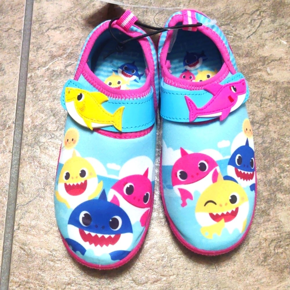 Baby Shark Water Shoes Toddler Size 11/12
